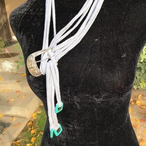 Multi strands textured handmade buckle scarf